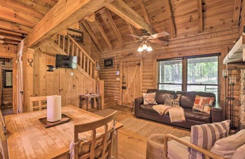 Hueytown House | Secluded Cabin with Fishing Pond near Hunting!