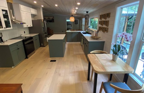 Robbinsville Cottage | Secluded creekside home in the heart of the Nantahala Forest