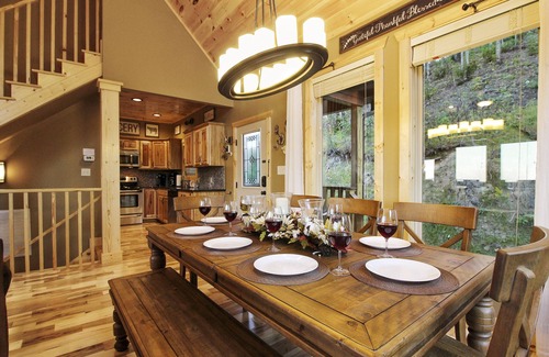 Chalet Village North Cabin | Secluded Luxury Cabin! 3 King Suites! 7 Fireplaces! Hot Tub! BREATHTAKING VIEWS!