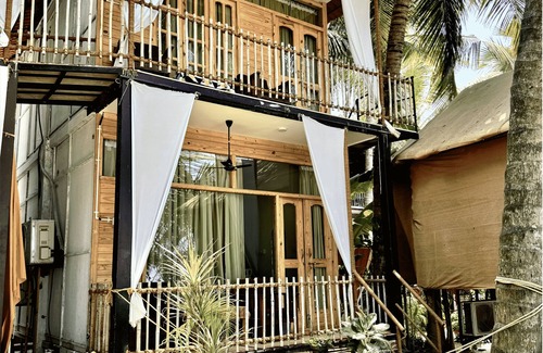 Agonda House | Secret Garden - Premium Hut #1
