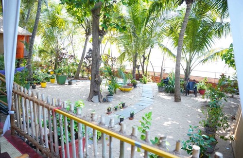 Agonda House | Secret Garden - Premium Hut #1