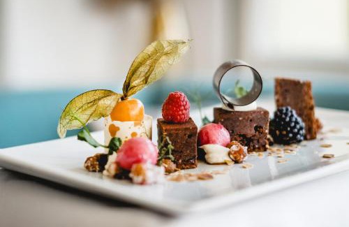 Strobl Hotel | Seehotel Brandauer's Villen