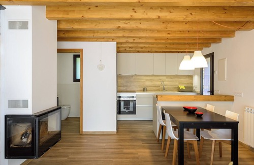 Santa Pau Cottage | Self catering Mas la Cadebosc for 5 people