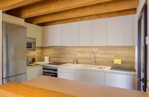 Santa Pau Cottage | Self catering Mas la Cadebosc for 5 people