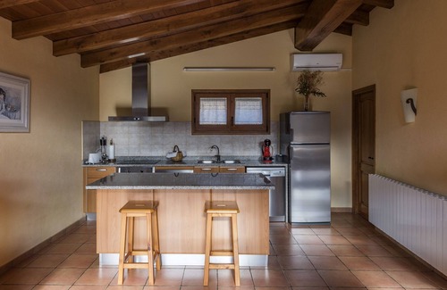 Santa Pau Cottage | Self catering Mas Palleu for 7 people