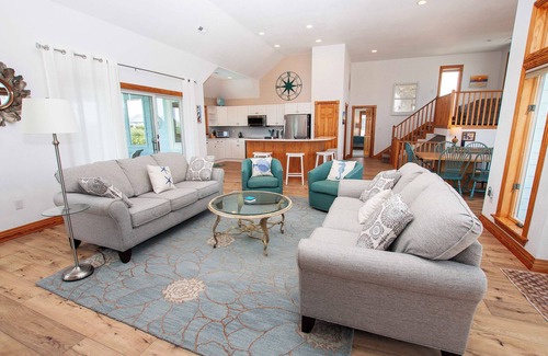 Pine Island House | Semi-Oceanfront, Close to Beach, Private Pool, Rec Room, PI13, Ocean's 13