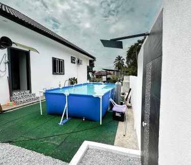 Kampung Gong Lilit House | Senja Homestay besut POOL