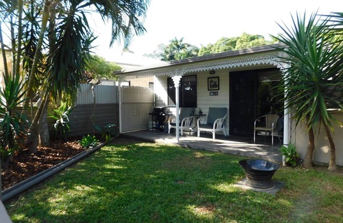 Bli Bli Cottage | Separate Cottage & Cabin pet friendly yards, covered patios, carports .