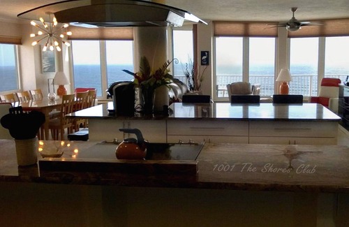 Daytona Beach Shores Condo | Sept/Oct: The Best @ 1001 Shores Club! Pool/NO-DRIVE Bch/Grills/Picklebll/BsktBl