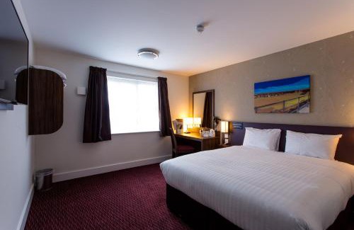 Llanelli Hotel | Sessile Oak, Llanelli by Marston's Inns