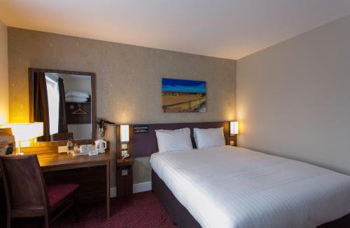 Llanelli Hotel | Sessile Oak, Llanelli by Marston's Inns