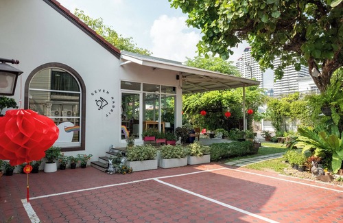 Suan Luang House | Seven Rabbit House