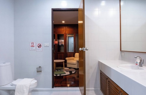 Suan Luang House | Seven Rabbit House