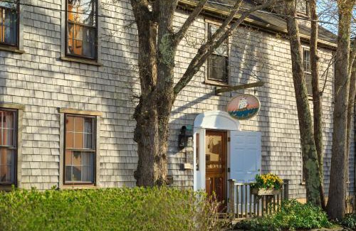 Nantucket Town Bed & Breakfast | Seven Sea Street Inn