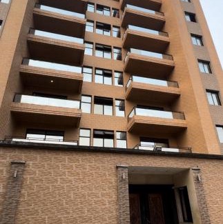 Brazzaville Apartment | Seven suite