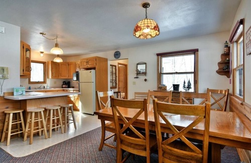 Iron River Cabin | Shady Oaks Cottage on Busky Bay of the Pike Chain of Lakes Iron River, WI