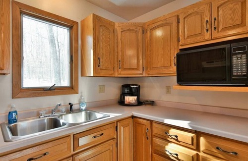 Iron River Cabin | Shady Oaks Cottage on Busky Bay of the Pike Chain of Lakes Iron River, WI