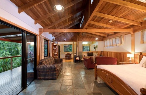 Malanda Cabin | Sharlynn by the River