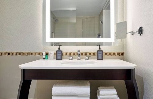 Dorval Hotel | Sheraton Montreal Airport Hotel