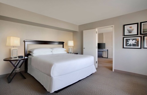 Plantation Hotel | Sheraton® Suites Fort Lauderdale West