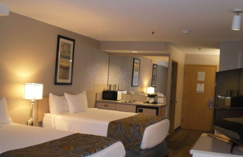 Nampa Hotel | Shilo Inn Suites Hotel - Nampa Suites - Idaho