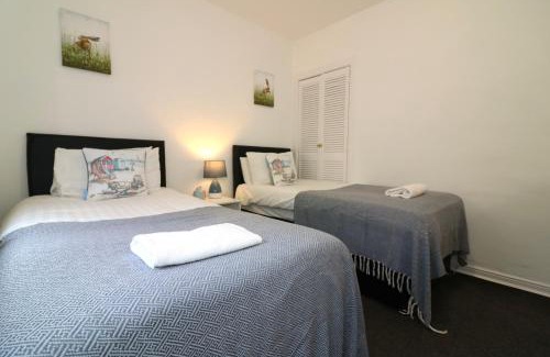 Bellshill Apartment | Signature - Glen Lee House