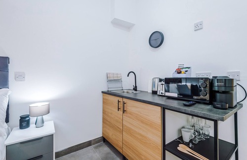 Bury Apartment | Silver Street | Large Studio Apartment