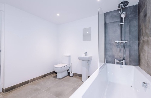 Bury Apartment | Silver Street | Large Studio Apartment