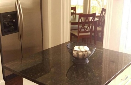 Lakeview House | Single Family Home! Sleeps 8 Lincoln Park/Lakeview