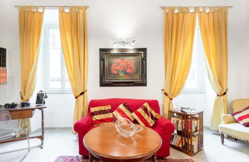 Rione IV Campo Marzio Apartment | Sistina House Style HolidayHome x 6
