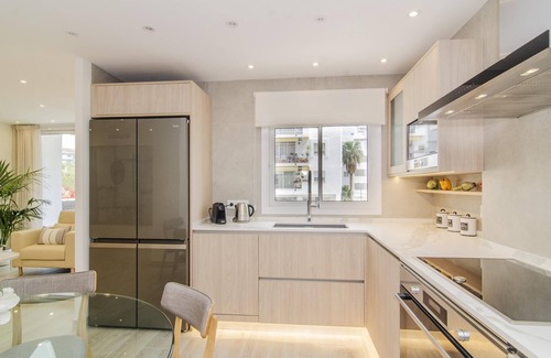 Sitges Town Center Apartment | Sitges Spaces Oasis Suites-4 Bedrooms/4 En-suite Bathrooms/Terrace/Pool-Sleeps 8
