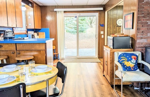 Mears Cottage | Sixties Nostalgia - Rhele's Roost at Silver Lake Dunes