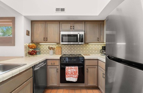 Nambe Pueblo House | Ski Discounts! Peaceful Tesuque Adobe with Pool & Nearby Trails