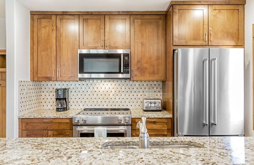 Beaver Creek Condo | Ski-In/Out, Top Floor, Corner Unit, Quick Walk to Beaver Creek Village, Hot Tub