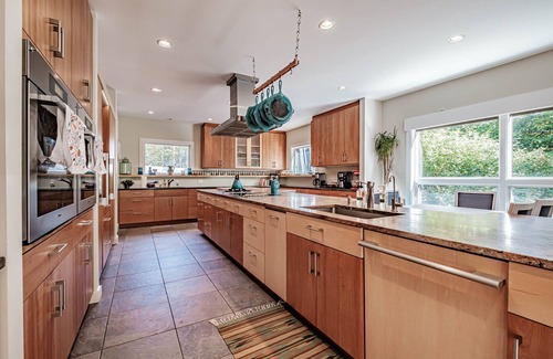 Sunday River Area House | Ski in, ski out! Custom Spa Retreat. Direct access to Sunday River Resort