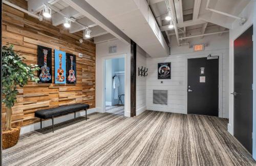Downtown Nashville Apartment | Skyline Suite with Penthouse & Rooftop Deck 6BR by Maddox Hotel