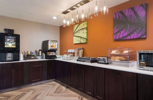 Erie Hotel | Sleep Inn