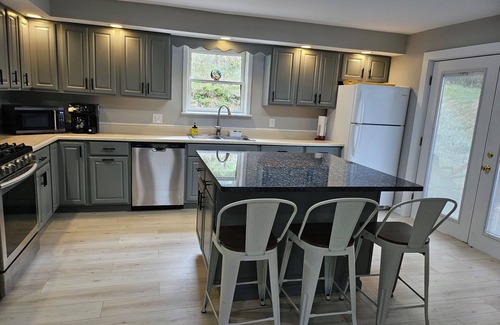Canaan Valley House | Sleeps 10 in Thomas. Walk to Purple Fiddle Close to Davis &Canaan Dog Friendly