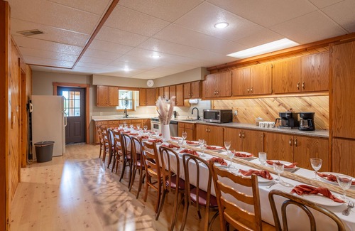 Millersburg House | Sleeps 23, gorgeous hot tub, peaceful country setting