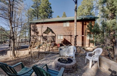 Pinetop House | Sleeps 30+
