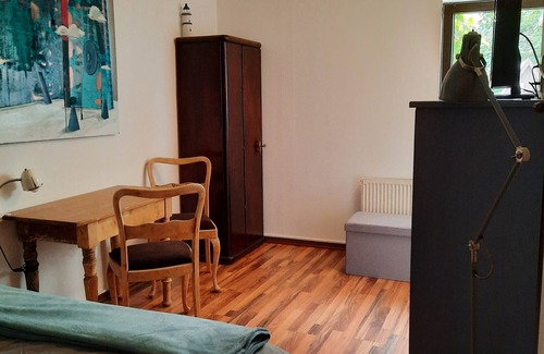 Striesen House | Small but Fine Double Room with Shared Terrace, Shared Garden and Wi-Fi