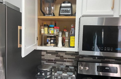 Columbia House | Smart home, entire Loft, 3 bedroom, 2 bath