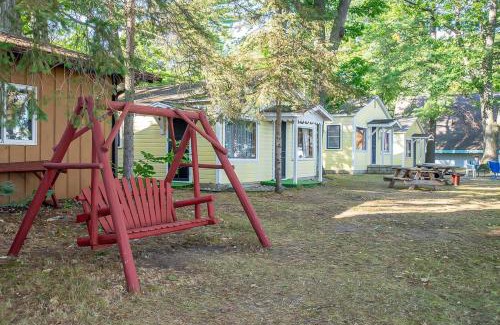 Indian River House | Smith Family Cottages- Lake House