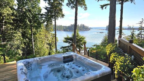 Ucluelet Bed & Breakfast | Snug Harbour Inn