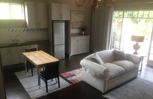 Greater Johannesburg Metropolitan Area Cottage | Solar powered. Large Garden Apartment, Central & Secure Neighbourhood.