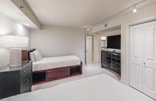 South Padre Island Apartment | Solare Tower 1202
