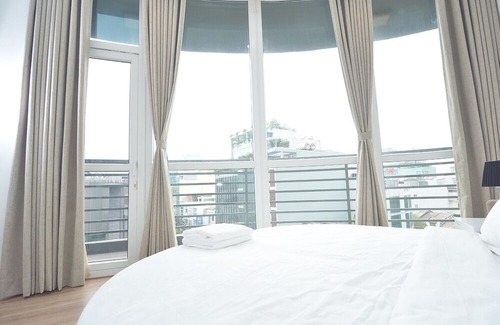Nguyen Thai Binh Apartment | Son & Henry - FI1- Spacious 2BR Apartment, CBD, Rooftop Pool and Sky Bar