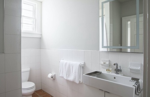 Saint Roch Apartment | Sonder Market Place