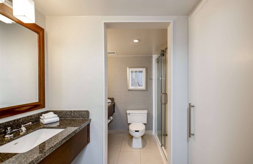 Executive Park Hotel | Sonesta Charlotte Lower South End