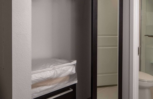 Fairfax Hotel | Sonesta ES Suites Fairfax Fair Lakes